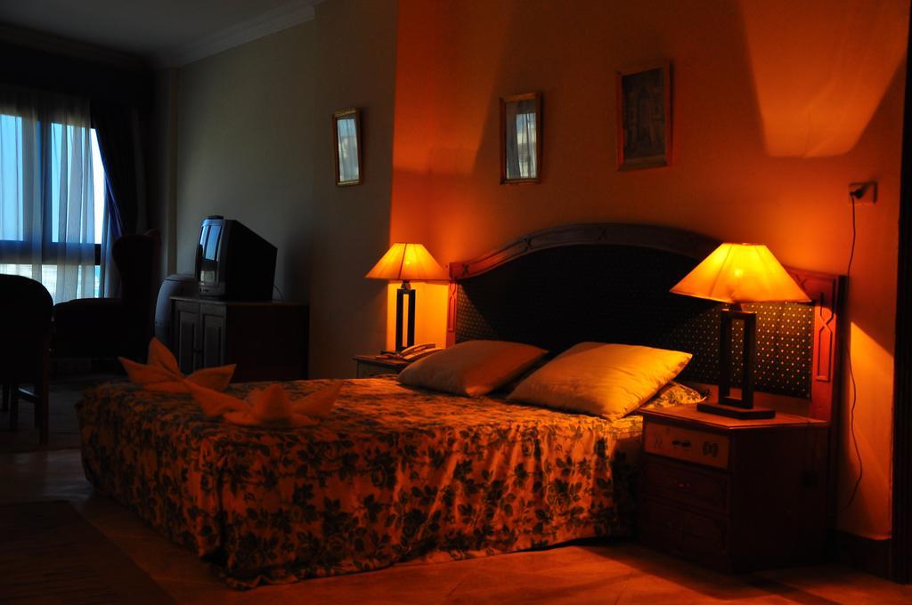 Alia Beach Resort Hurghada Quarto foto